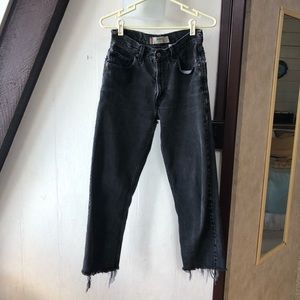 High waisted black Levi jeans Fits Small-Medium